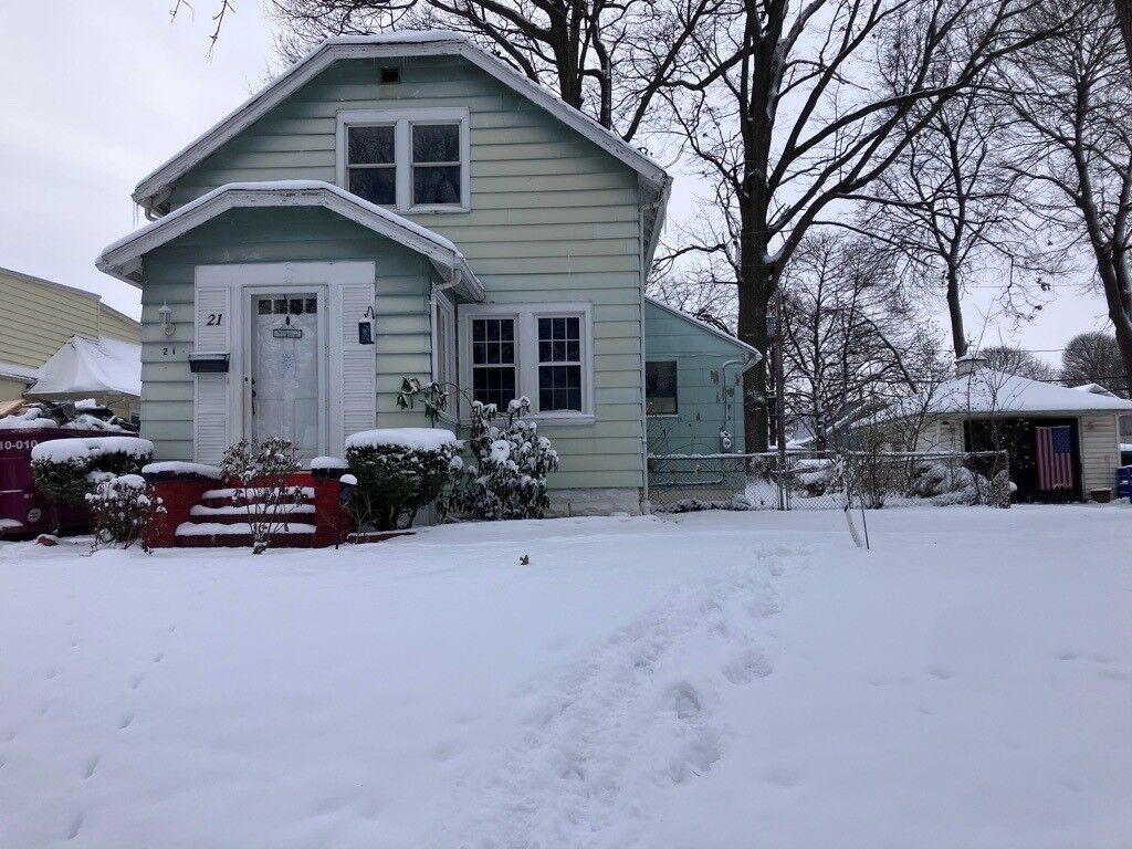 Property Photo:  21 Sheraton Drive  NY 14616 