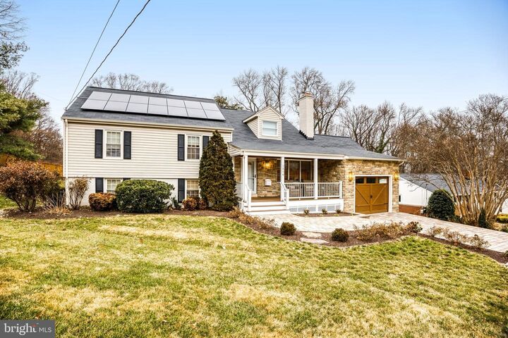 Property Photo: 1504 Wake Forest Drive VA 22307