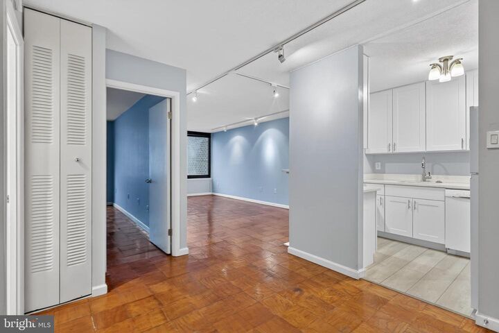 Property Photo:  1301 20th Street NW 513  DC 20036 