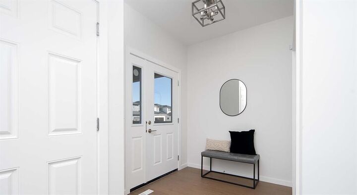 Property Photo:  38 Roaming Ridge Place  MB R3Y 0X0 