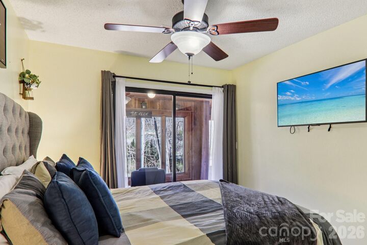 Property Photo:  129 Riverside Villa Drive  NC 28751 