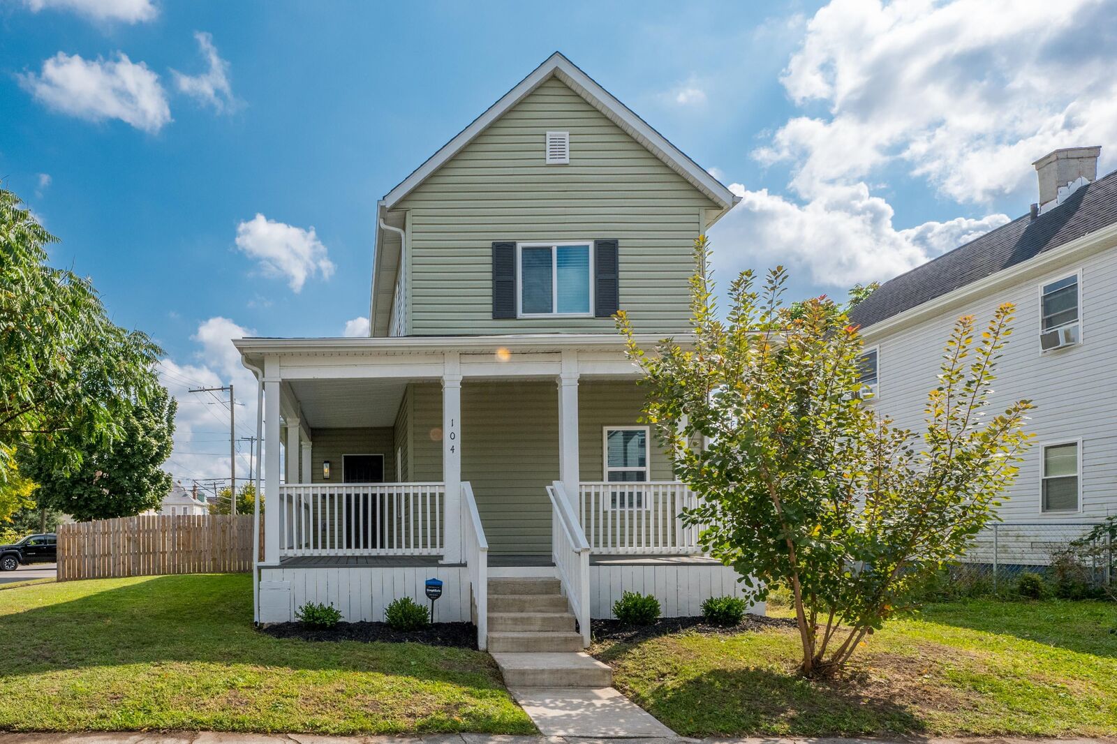 Property Photo:  104 S Cypress Avenue  OH 43222 