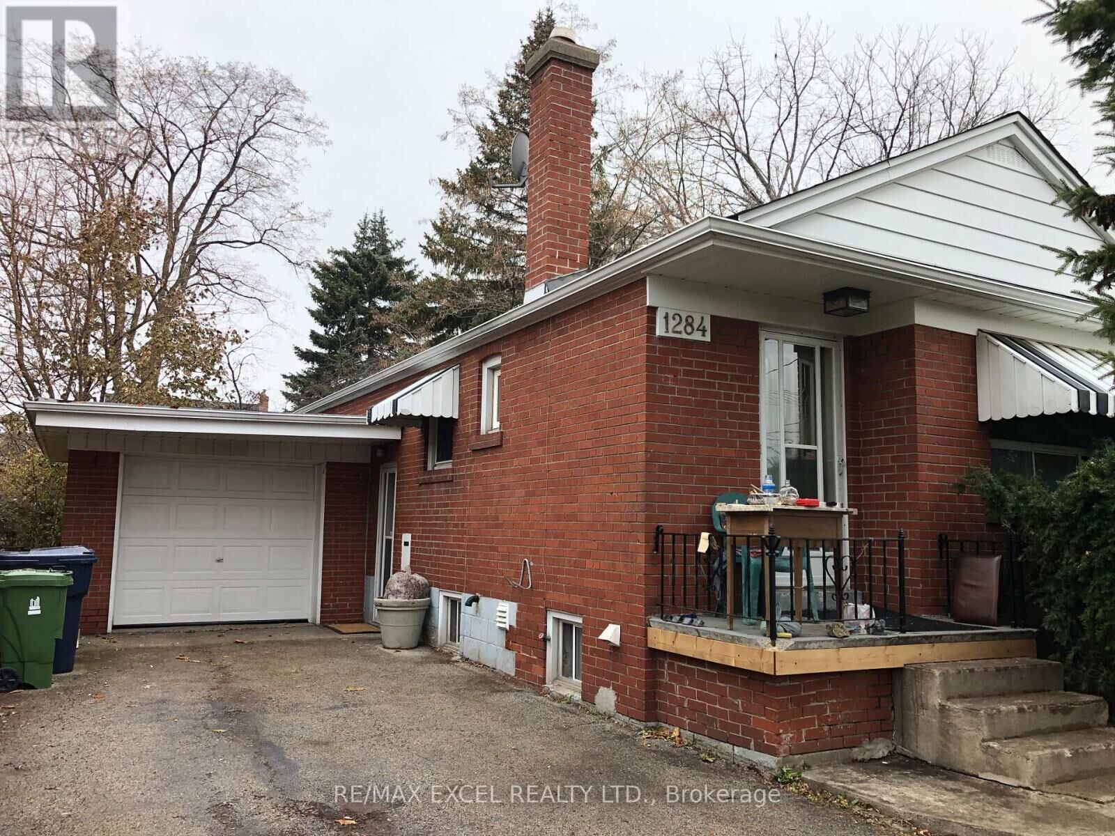 Photo de la propriété: 1284 Pharmacy Avenue Basement ON M1R 2J2