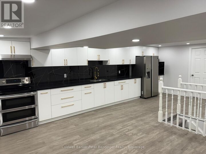 Property Photo:  214 Durham Street East 2  ON N0G 2V0 