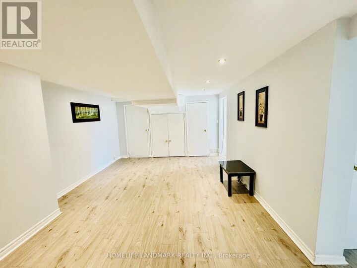Property Photo:  272 Essex (Work Out Basement) Avenue  ON L4C 2C2 