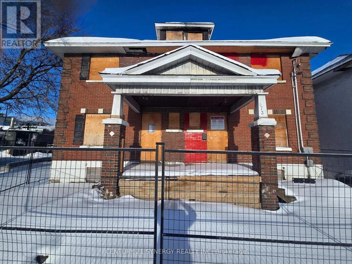 Property Photo:  475 Catherine Street  ON K1R 5T7 