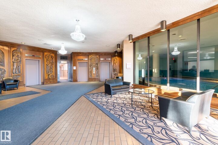 Photo de la propriété:  13910 Stony Plain Road NW 215  AB T5N 3R2 