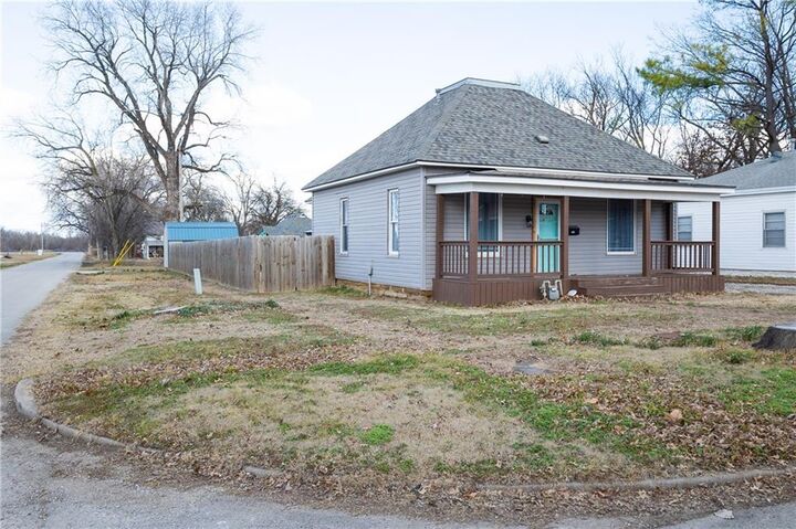 Property Photo:  300 E 3rd Street  KS 67335 