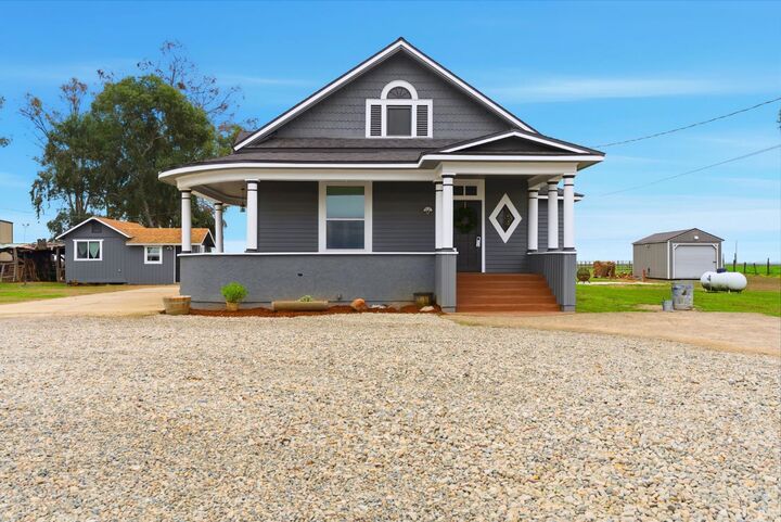 Property Photo: 9547 Iona CA 93230