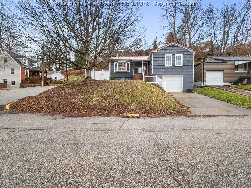 Property Photo:  2901 Phillips Street  WV 25303 