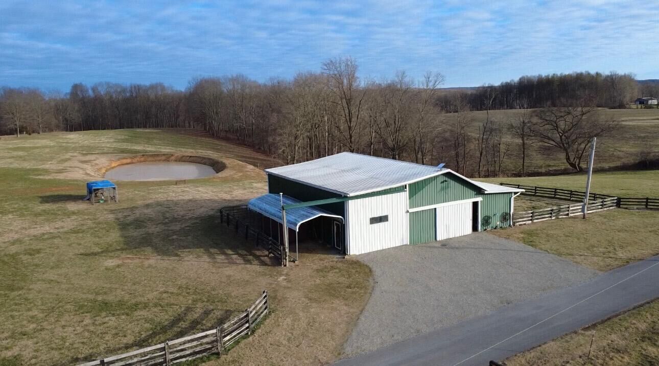 Property Photo:  1218 Ray Williams Road  KY 42753 
