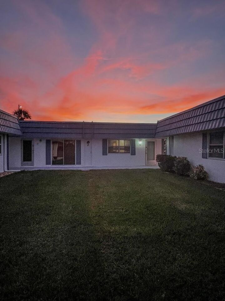 Property Photo:  1901 Andover Way 38  FL 33573 