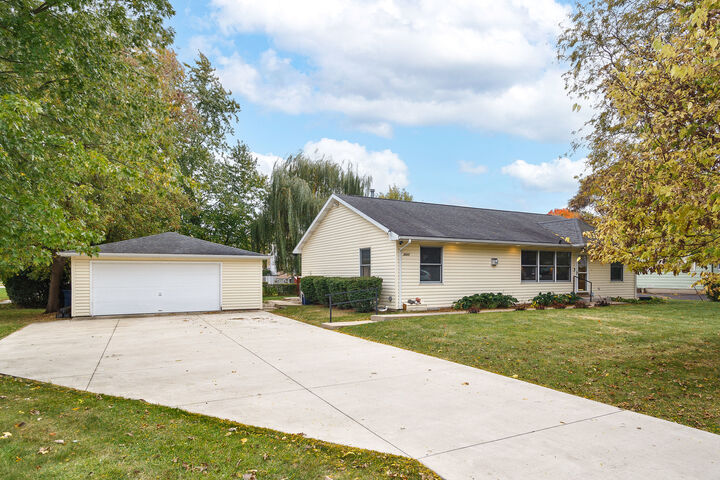 Property Photo:  3517 Glen Flora Avenue  IL 60031 
