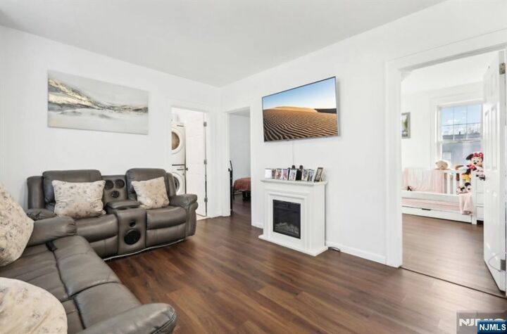 Property Photo:  20 Borig Place 1  NJ 07644 