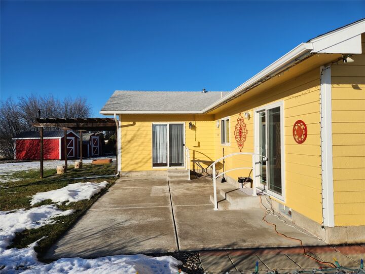 Property Photo: 130 Greenbriar Drive MT 59901