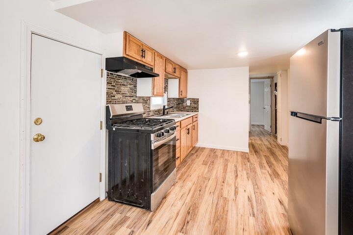 Property Photo:  16 Polly Ann Mhp Park  NH 03820 