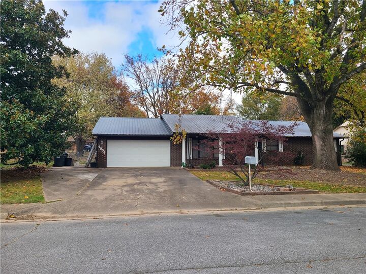 Property Photo:  4006 Miller Drive  AR 72762 