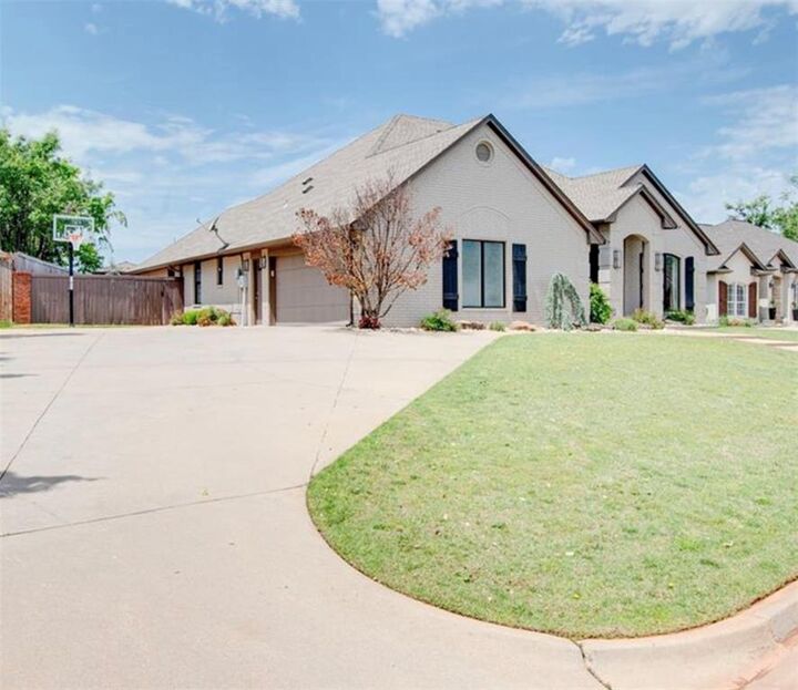 Property Photo: 12101 Maple Ridge Road OK 73120