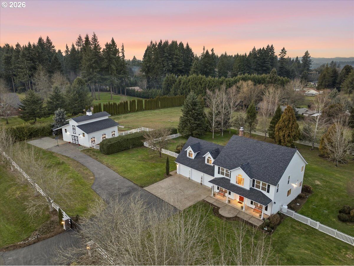 Property Photo: 6810 NE 252nd Way WA 98604