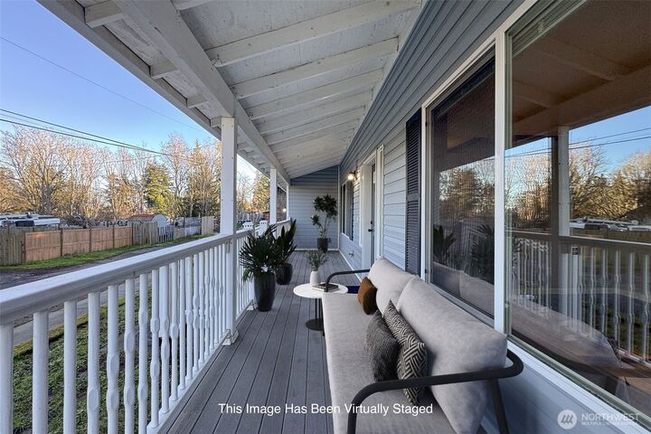 Property Photo:  1515 S Pine Street  WA 98362 