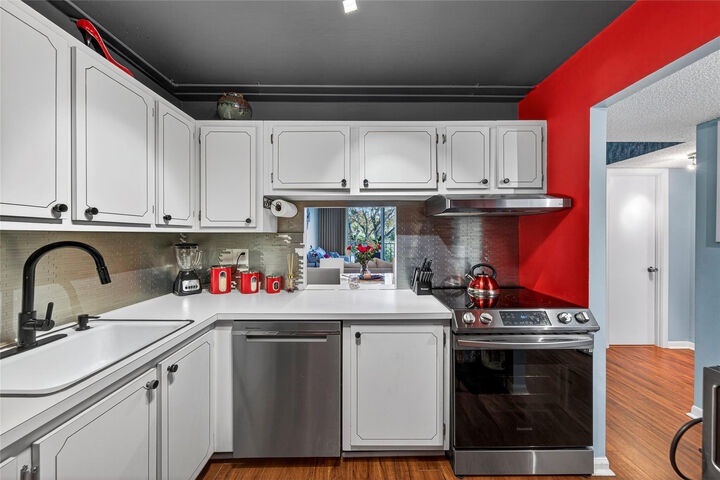 Property Photo:  1800 N Andrews Avenue 2F  FL 33311 