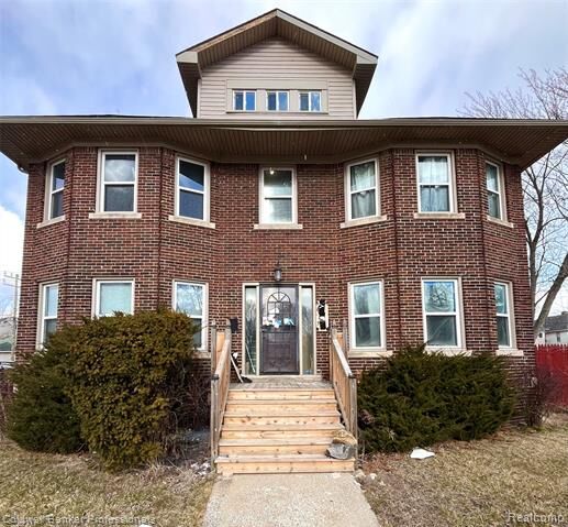 Property Photo:  1350 Alter Road  MI 48215 