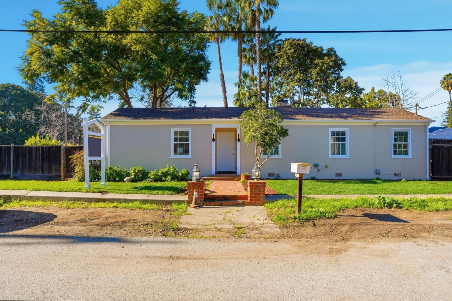 Property Photo:  2055 Oakwood Drive  CA 94303 