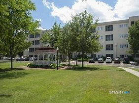 Property Photo:  75 Washington Avenue 2-402  CT 06518 