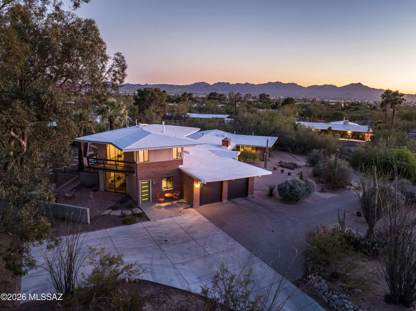 Property Photo:  1115 W Santo Domingo Circle  AZ 85704 