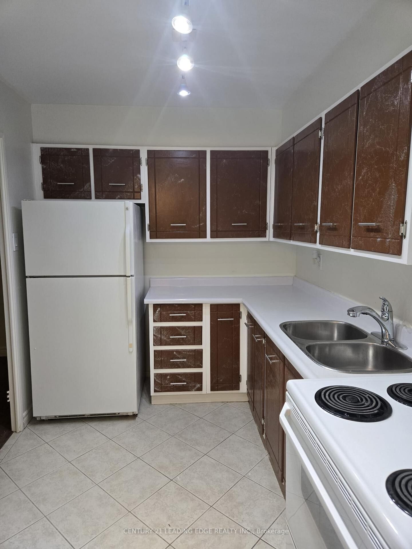 Property Photo:  350 Seneca Hill Drive 801  ON M2J 4S7 