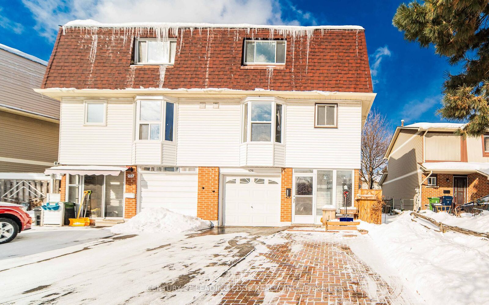 Property Photo:  121 Sadlee Cove Crescent  ON M1V 1Y3 