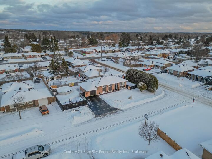Photo de la propriété:  74 Joseph Street  ON P1A 1M2 