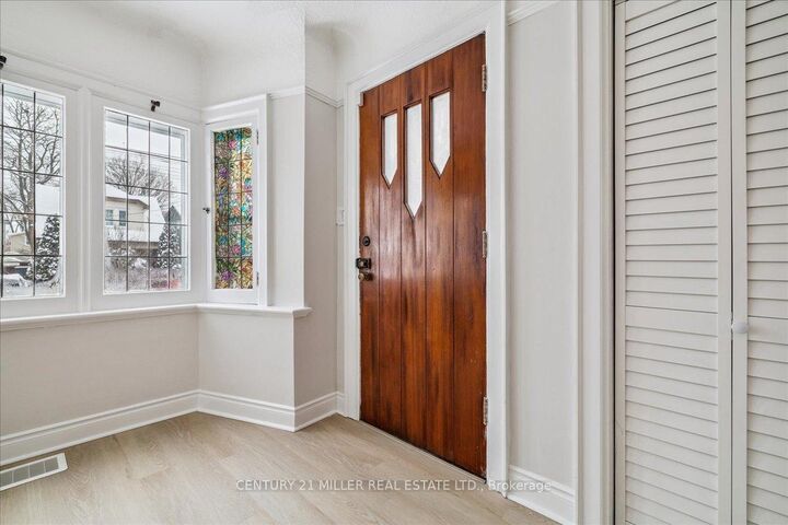 Photo de la propriété: 59 Longwood Road N ON L8S 3V2