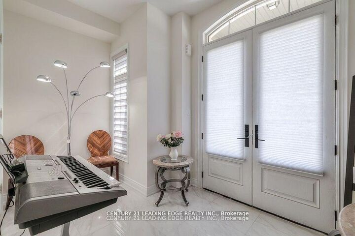 Photo de la propriété: 77 Terravista Crescent ON L4H 5K3