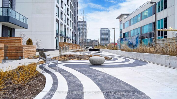 Photo de la propriété: 8868 Yonge Street 717 ON L4S 1H5