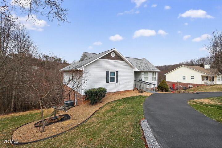 Property Photo: 300 Poplar Grove Road TN 37664