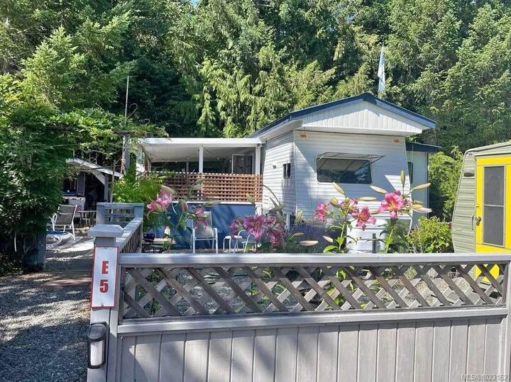Property Photo: 2650 Turnbull Rd #E5 BC V9K 2R2