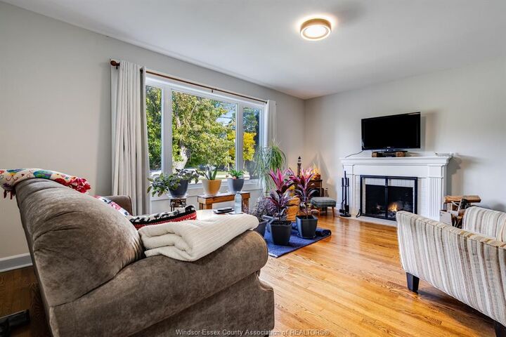 Photo de la propriété: 6245 Wyandotte Street East ON N8S 1N5