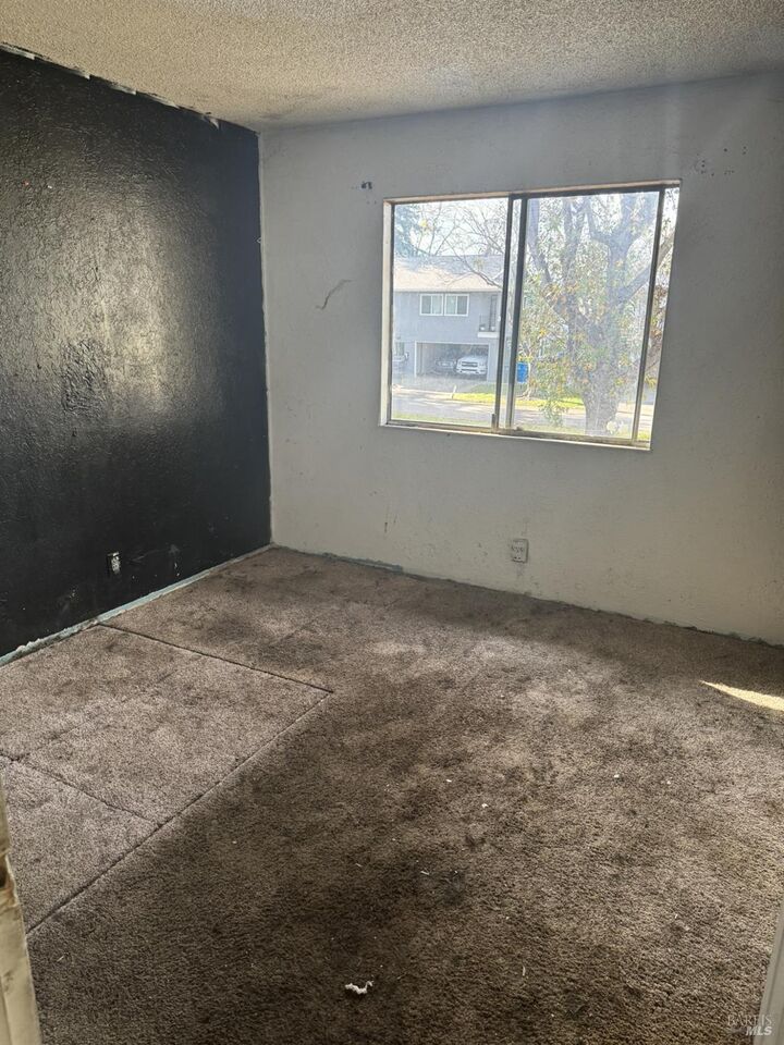 Property Photo: 125 Del Rio Court 4 CA 95687