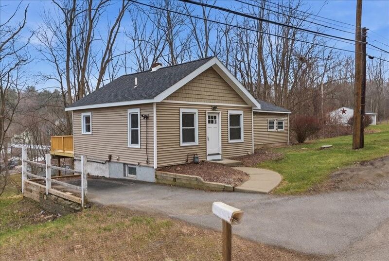 Property Photo:  163 Pennsylvania Avenue  NY 13903 