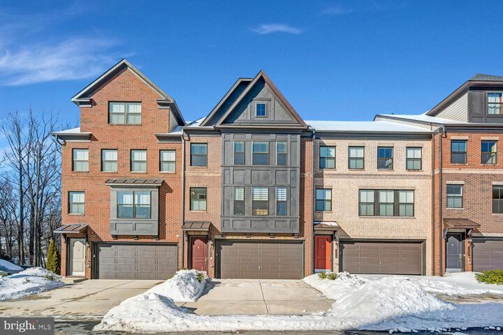 Property Photo: 3871 Rainier Drive VA 22033