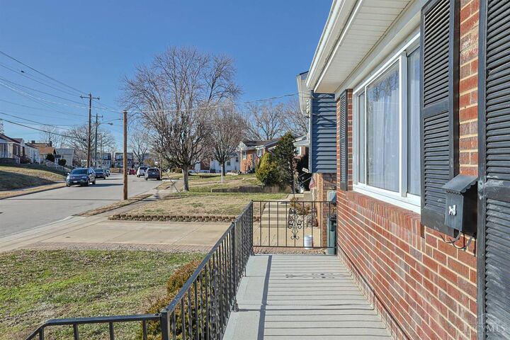 Property Photo:  2206 Varelman Avenue  OH 45212 