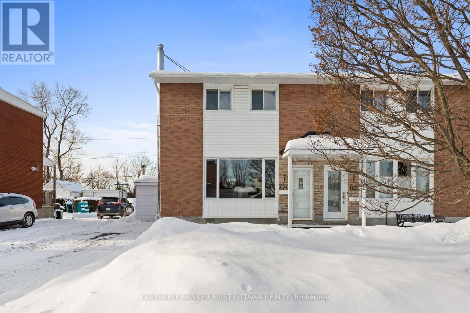 Property Photo:  770 Trojan Avenue  ON K1K 2P7 