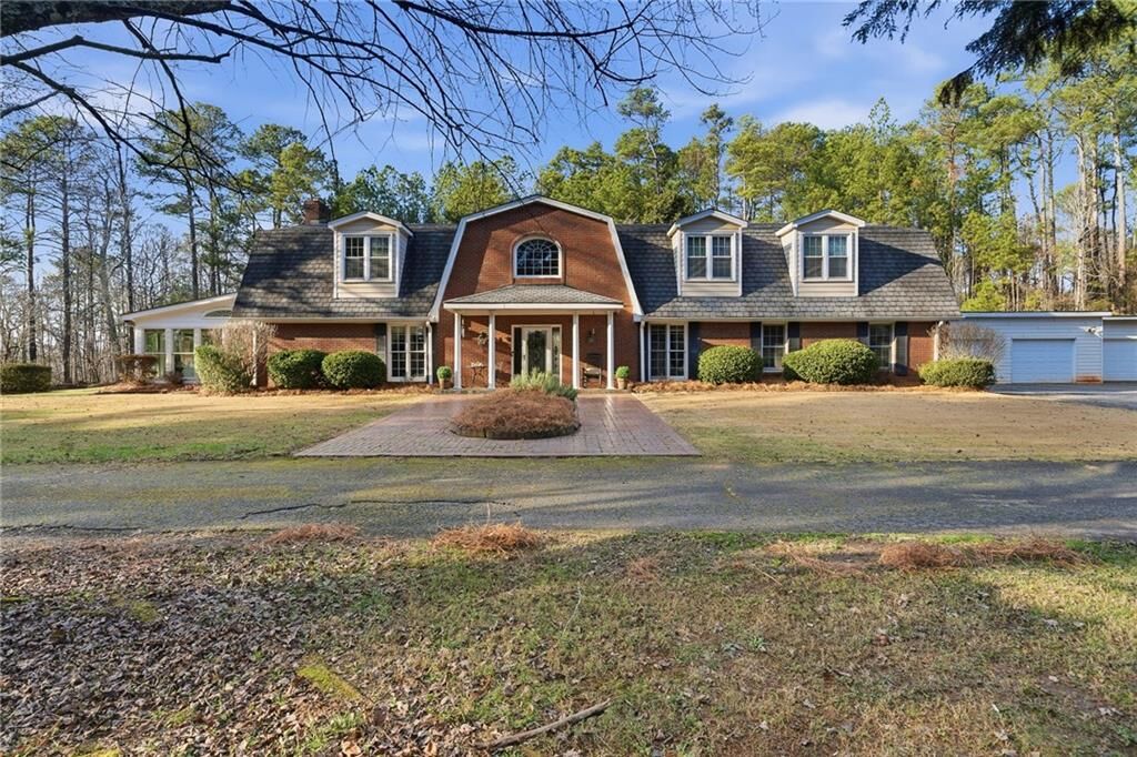 Property Photo: 1445 Squire Lane GA 30041