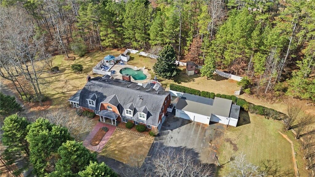 Property Photo: 1445 Squire Lane GA 30041