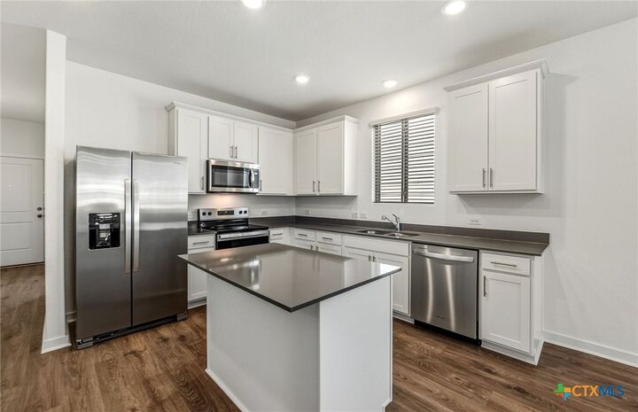 Property Photo:  416 Paradise Canyon Drive  TX 76537 