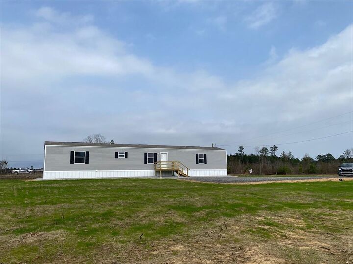 Property Photo:  724 Palmer Road  LA 71371 