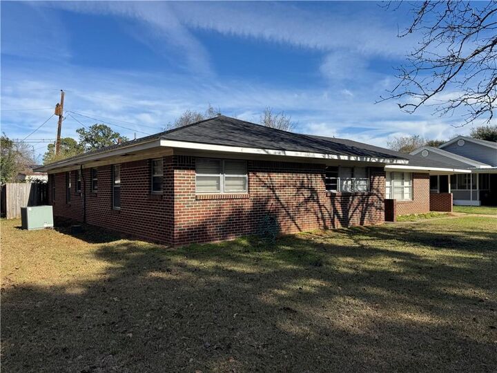 Property Photo:  224 Sirod Street  LA 71457 