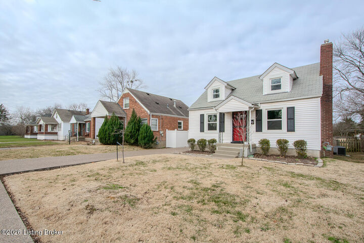 Property Photo: 1019 English Ave KY 40217
