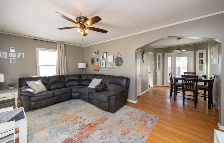 Property Photo:  2300 33rd Street  IA 50310 